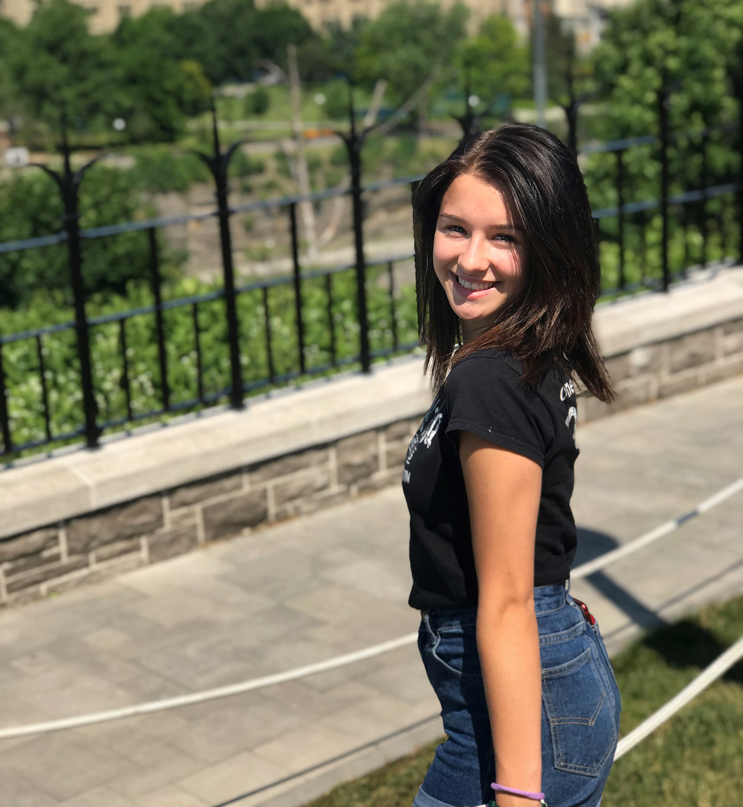 Erin Pitt Biography, Height & Life Story Super Stars Bio